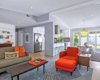 Beautiful Midcentury Oasis - Palm Springs - Wohnzimmer