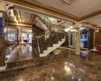 Hotel Eurostars Araguaney - סנטיאגו דה קומפוסטלה - לובי