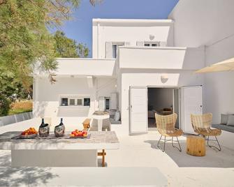 Psathi Beach House - Kimolos - Terasa