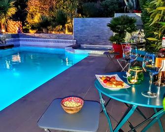 La Villa Blanche - Sanary-sur-Mer - Piscina