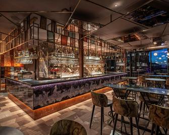 DoubleTree by Hilton London - Tower of London - London - Bar