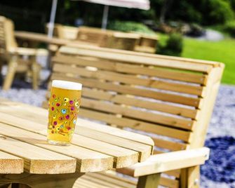 歐克歐爾阿姆斯酒店 - 阿什伯恩 - 阿什伯恩 - 天井