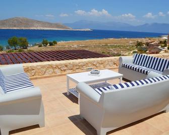 Villa Blu Majestic beach villa - Chalki