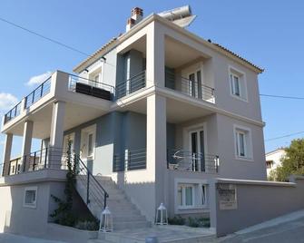 Ammos Luxury Suites - Elea - Edificio
