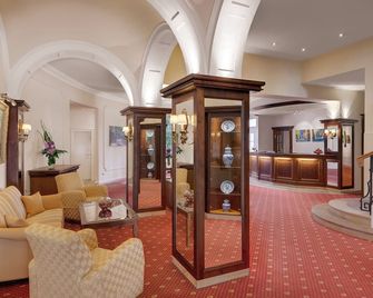 Hotel Oranien Wiesbaden - Wiesbaden - Lobby