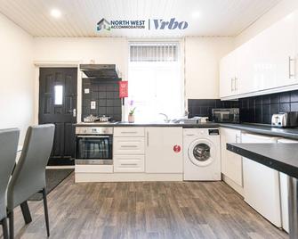 Manchester 2 Br Serviced House - Manchester - Küche