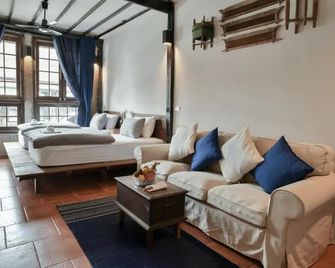 Velawarin Hotel - Ubon Ratchathani - Obývací pokoj