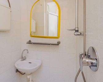 Apartment Silent Bay Historical by Interhome - Sestri Levante - Badkamer