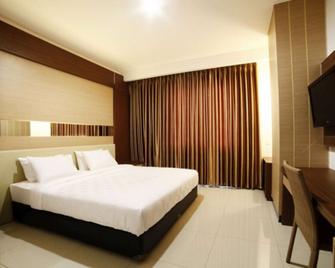 Hotel Harmoni Tasikmalaya - Tasikmalaya - Bedroom