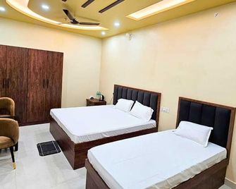 Ojas Royale - Banquet and Hotel - Prayagraj - Quarto