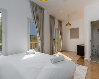 Family Friendly - 2BR & Maid's Room in The Springs 10 - Allsopp & Allsopp - Dubai - Schlafzimmer
