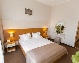 Hotel Nufarul - Oradea - Bedroom