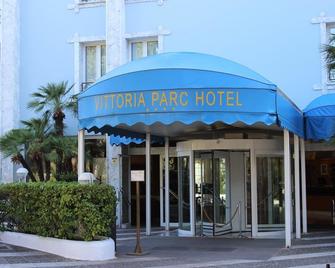 Vittoria Parc Hotel - Bari - Building