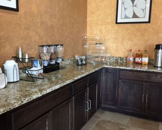 Pearsall Inn And Suites - Pearsall - Buffet