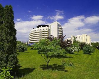 Edge Seligerskaya - Moscow - Building