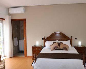 Alojamento Correia - Caldelas - Bedroom