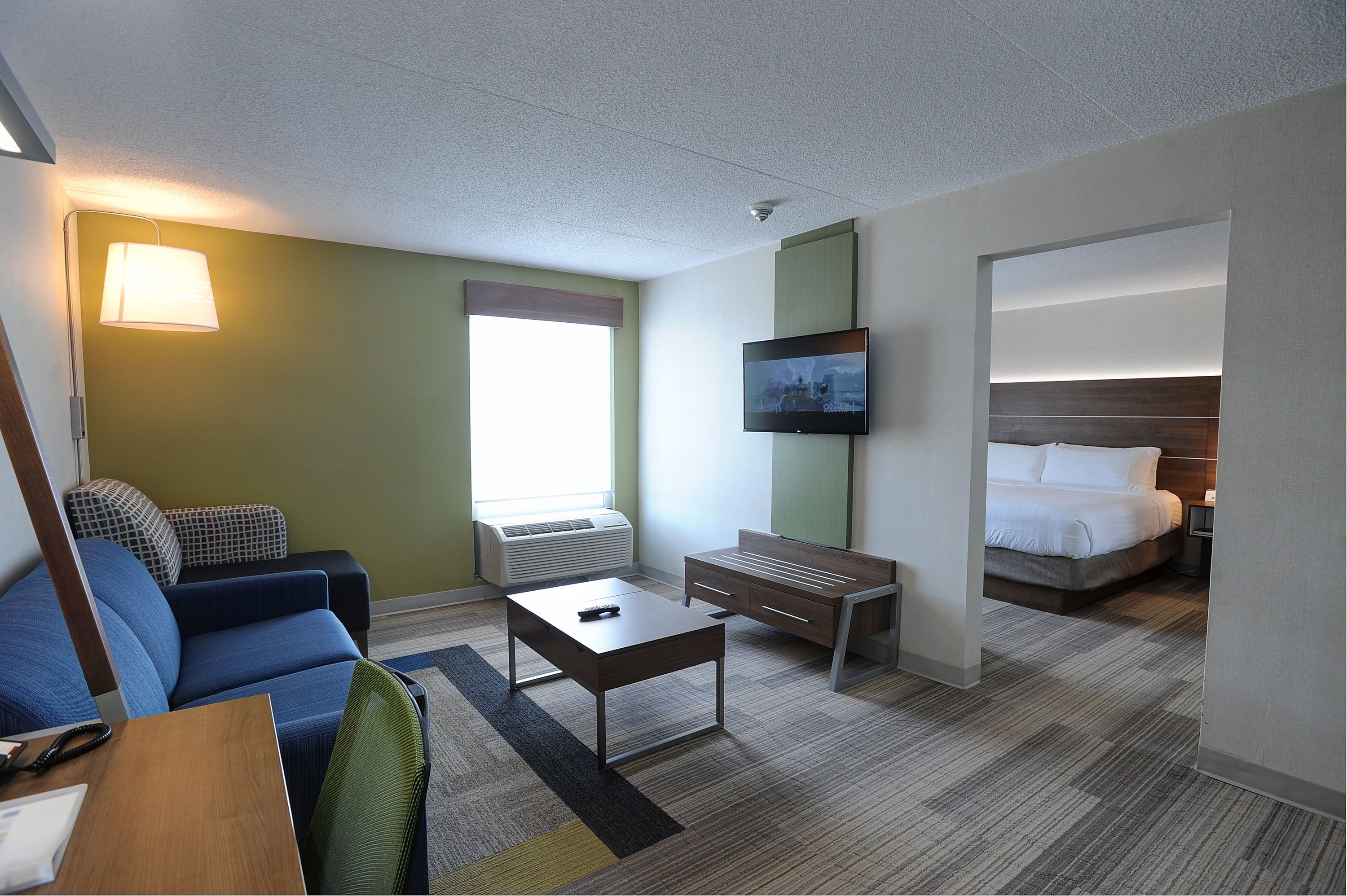 Holiday Inn Express & Suites Toronto Airport West By IHG