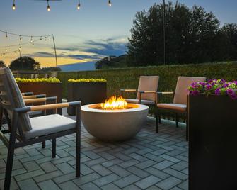Home2 Suites by Hilton Kittery - Kittery - Balkon