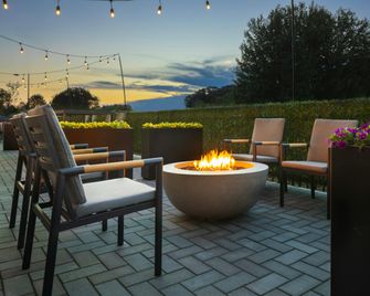 Home2 Suites by Hilton Kittery - Kittery - Balkon