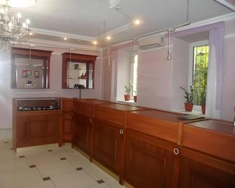 Hotel Menshikov - Ulan-Ude - Front desk