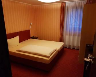 Hotel-Weinhaus Heinrich Haupt - Kobern-Gondorf - Slaapkamer