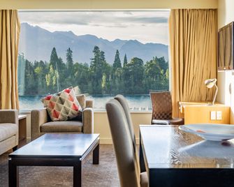 Crowne Plaza Queenstown By IHG - Queenstown - Sala de estar