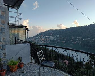 Nainital Willows - Lake View Rooms - Nainital - Balcony