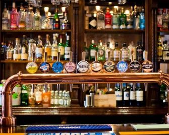 The Kings Head Hotel - Ross-on-Wye - บาร์