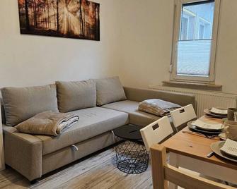 Feelgood Ferienwohnung - Bad Liebenstein - Living room