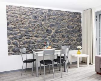 Apartamentos Funchal by Petit Hotels - Funchal - Dining room