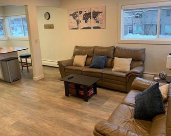Cozy 2-bedroom apartment near airport in Spenard - Anchorage
