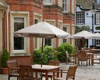 Rutland Arms - Newmarket - Patio