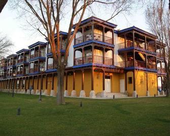 Hotel Manzanares - Manzanares - Building