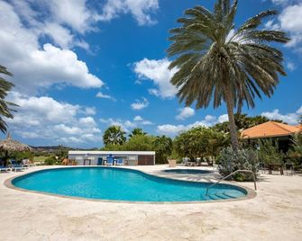 Tropical Paradise at Blue Bay Golf Beach Resort - Sint Michiel - Piscina