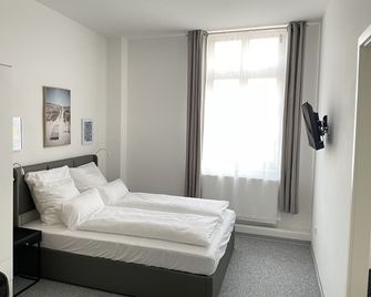 Hotel-am-Bahnhof Stuttgart-Ditzingen - Ditzingen - Bedroom