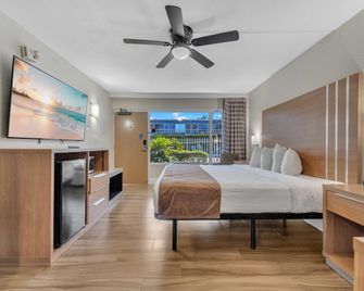 Rodeway Inn & Suites Fort Lauderdale Airport & Cruise Port - Fort Lauderdale - Bedroom