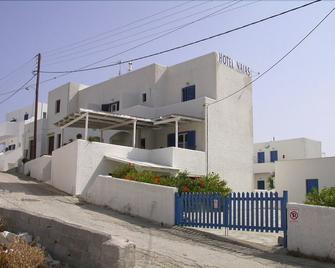 Naias - Livadi - Building