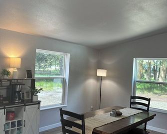 The one with the sport court - Rochester - Dining room