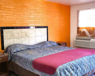 Way Side Inn by Hotel O Dallas near Fair Park Downtown - Dallas - Schlafzimmer