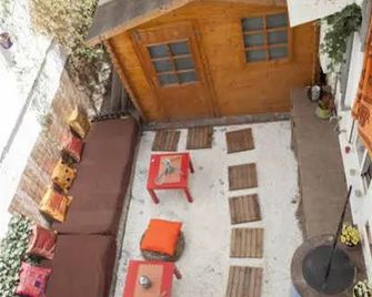 Hostel Dolce Vita - Granada - Patio