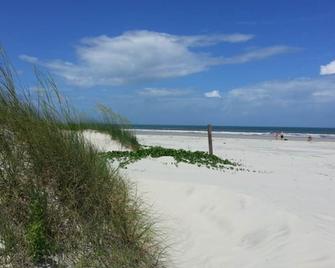 Enjoy Southern Charm @The Sweetest Spot in town! Shops, Restaurants, & Islands. - St. Marys - Beach