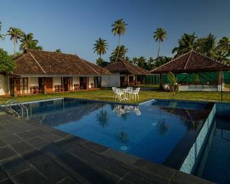 Ragas - Marari Beach Villa - Alleppey/阿樂沛 - 游泳池