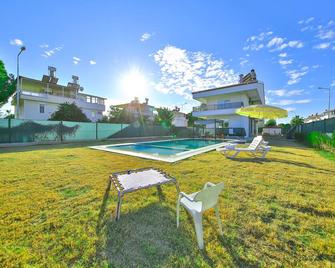 Ev Villas - Boğazkent - Svømmebasseng