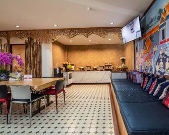 Anumat Premium Budget Hotel - Чіангмай - Buffet