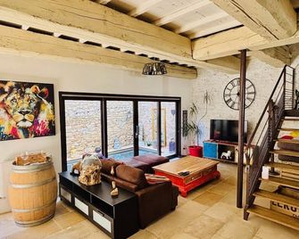 Olonzac Escape Pool & Charm - Olonzac - Sala de estar