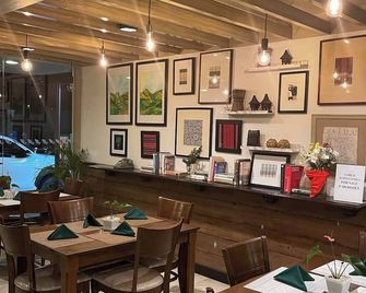 فيلات عطلات باغويو - باغيو سيتي - مطعم