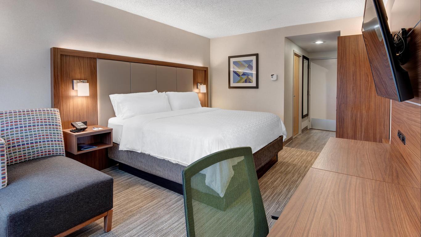 Holiday Inn Express & Suites West Long Branch - Eatontown