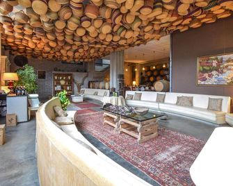 Stunning apartment in Cori with WiFi - Cori - Living room