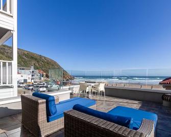 Dutton's Cove Guest House - George - Balcony