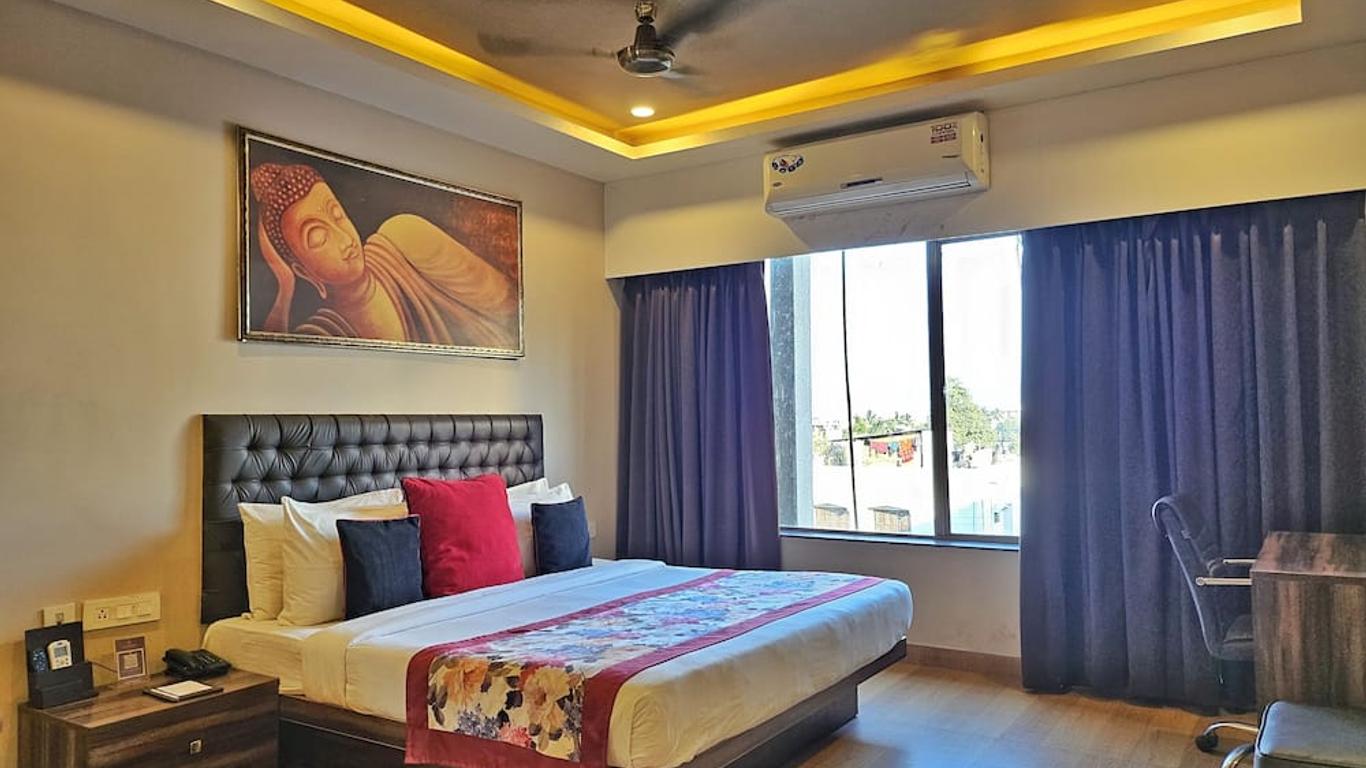 Voyage Milestone Hotel & Banquet
